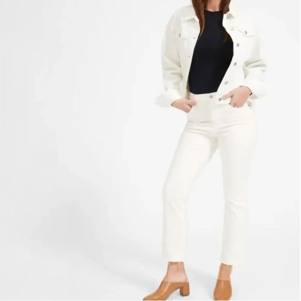 Beand New NWT Everlane Stylish Raw Fringe Hem High Rise Kick Crop Jeans White
